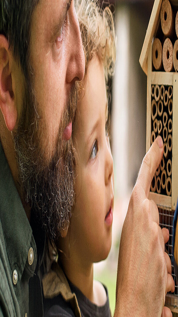 Flyer MÖGLICHST.nachhaltig Vater und Sohn.