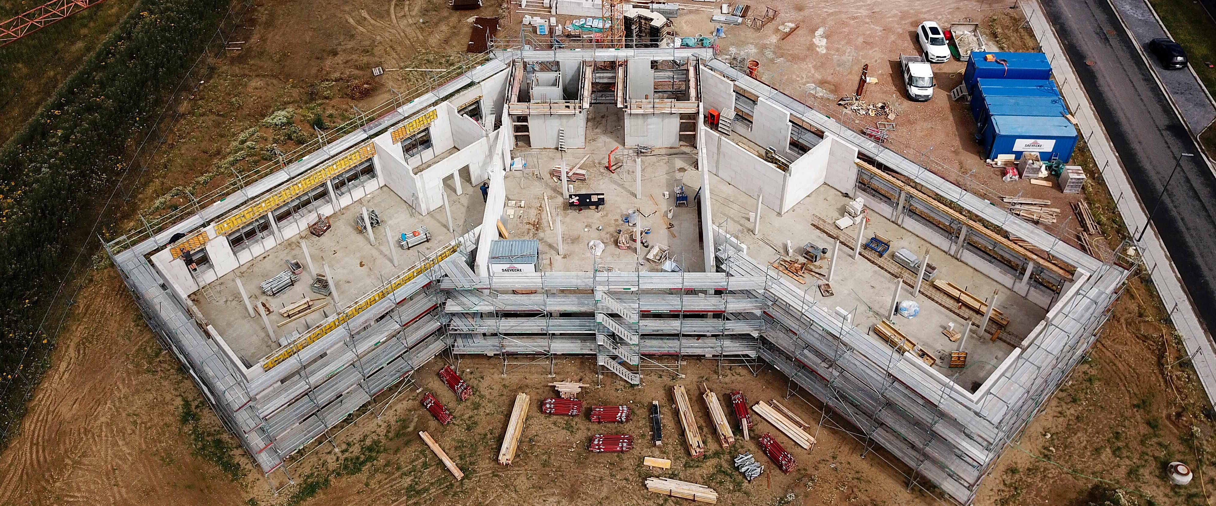 Das Foto zeigt den Rohbau des Neubaus der SVO im Störtenbütteler Weg.